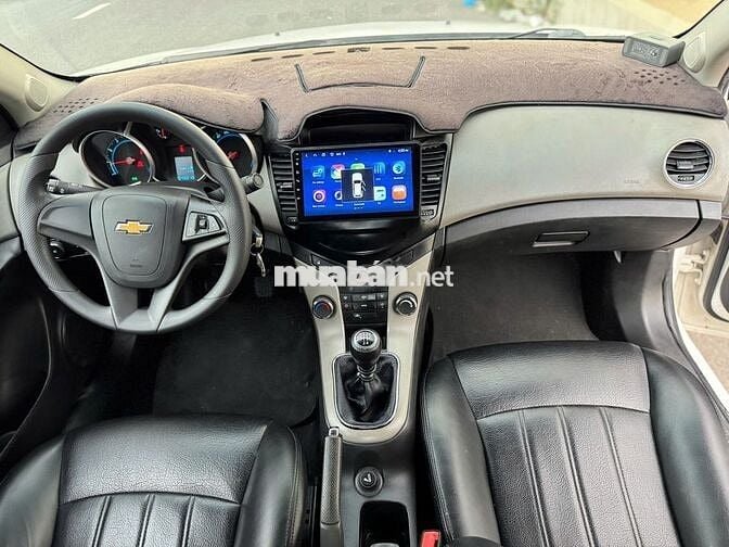 Chevrolet Cruze 2015 Số sàn Trắng 48.000 km