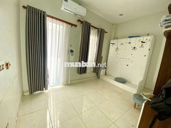 CHO THUÊ NHÀ 1 TRỆT 1 LẦU, DT 4×13 CÓ 2PN,2WC. HẺM 4M AN NINH