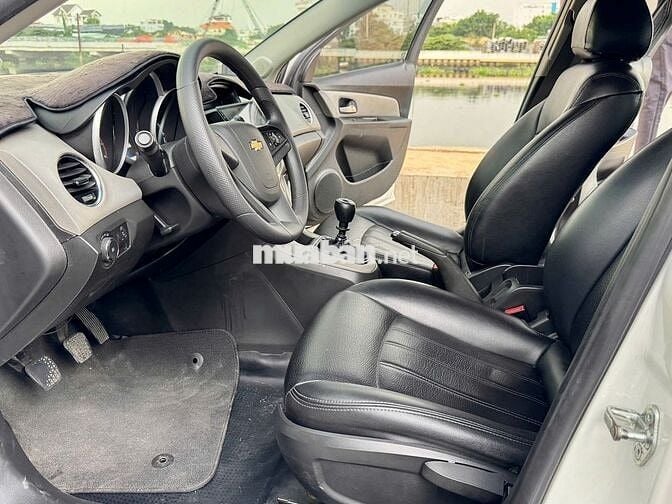 Chevrolet Cruze 2015 Số sàn Trắng 48.000 km