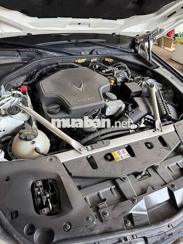 Vinfast Lux A Base 2020 Trắng 40k km