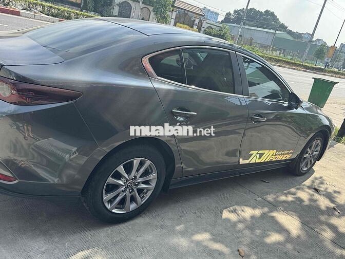 Mazda 3 Luxury 2022 Xám 5 chỗ xăng