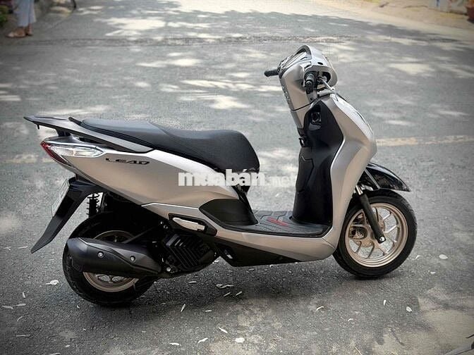Honda Lead 4Val 2026 Bạc 300km