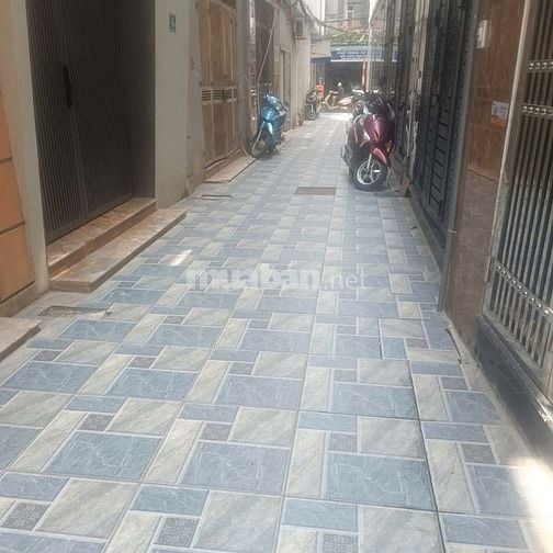 NHÀ KIM GIANG 9.5 TR/THÁNG, 60M2 X 3 TẦNG, GẦN CHỢ QUANG.NGÕ BA GÁC.