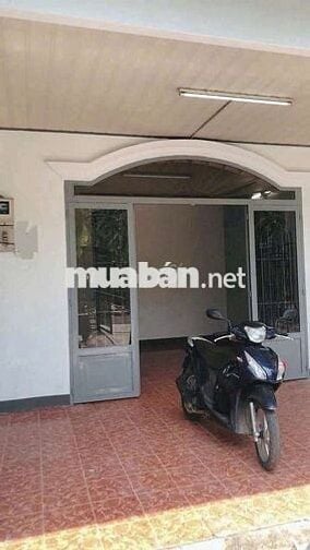 🏘️ Nhà cho thuê 2 phòng, sân rộng sát Lý Thường Kiệt, Thị Trấn Hóc Môn 