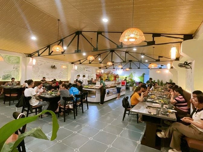 CẦN SANG NHƯỢNG QUÁN NGAY TRUNG TÂM QUẬN TÂN PHÚ, VÀO KINH DOANH NGAY 