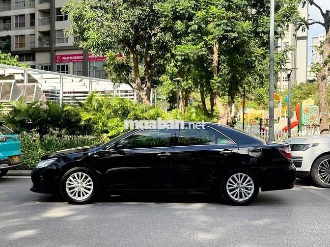 Toyota Camry 2.5G 2015 110000 km Đen