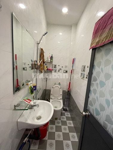 Hot, Bán gấp Nhà riêng Đất Mới BTân, 40m2, 2 tầng mới đẹp, hẻm xe hơi