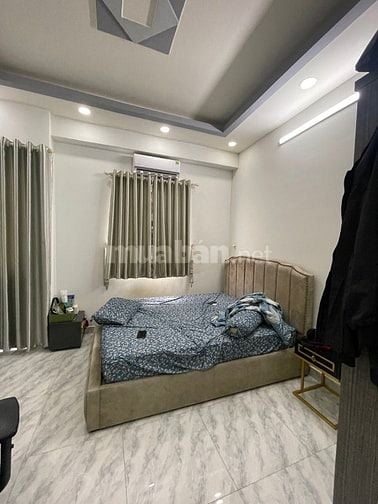 Hot, Bán gấp Nhà riêng Đất Mới BTân, 40m2, 2 tầng mới đẹp, hẻm xe hơi