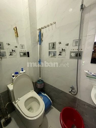 Hot, Bán gấp Nhà riêng Đất Mới BTân, 40m2, 2 tầng mới đẹp, hẻm xe hơi