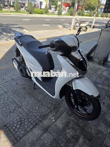 Honda SH 160 ABS 2025 Trắng đen