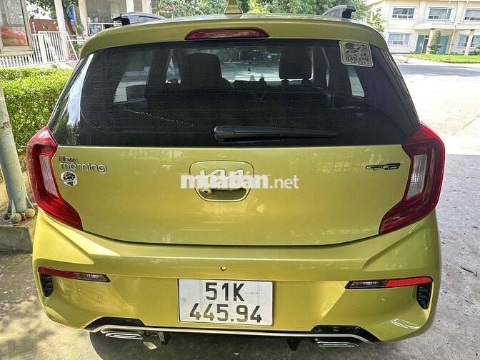Kia Morning GTline 2022 vàng chanh
