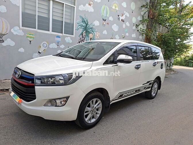 Toyota Innova Trắng Đời 2019 Bản E