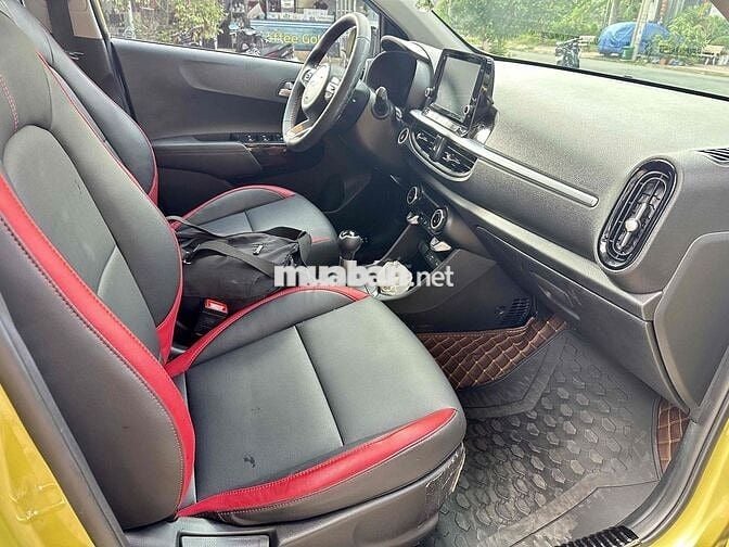 Kia Morning GTline 2022 vàng chanh