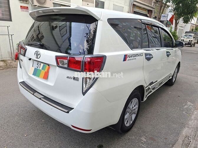 Toyota Innova Trắng Đời 2019 Bản E