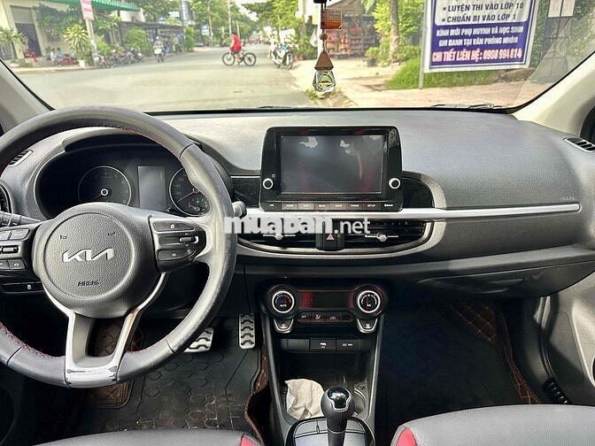 Kia Morning GTline 2022 vàng chanh