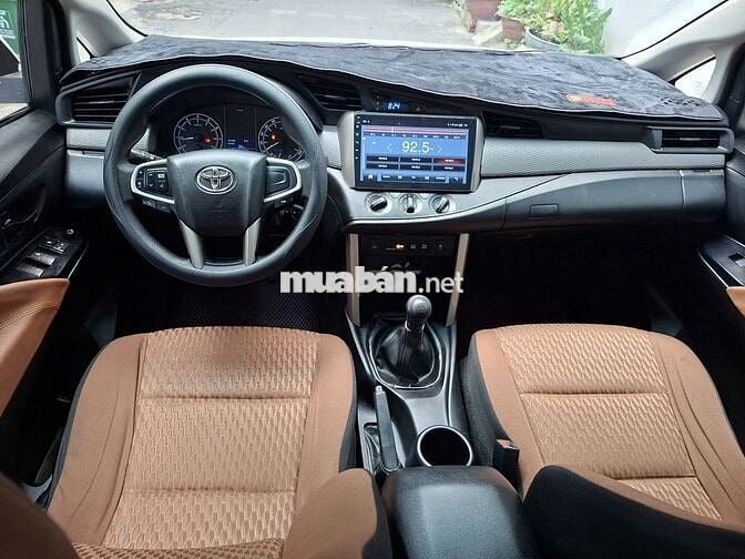 Toyota Innova Trắng Đời 2019 Bản E