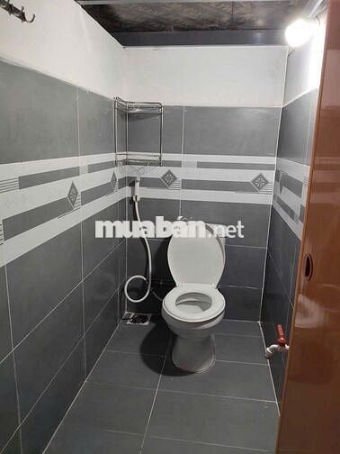 Dãy trọ 6 phòng kiệt ô tô 82 Nguyễn Lương Bằng, thu nhập 18tr/tháng