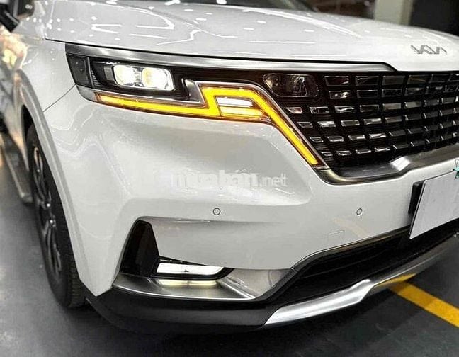 Kia Carnival Signature 2022 Trắng 61000 km