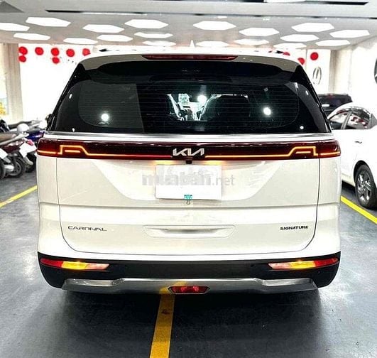 Kia Carnival Signature 2022 Trắng 61000 km