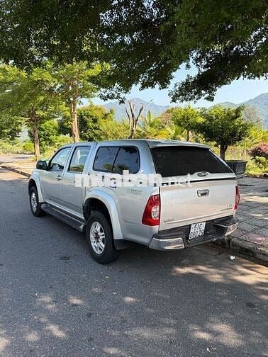Isuzu D-Max 2011 Số sàn Diesel 3.0 Bạc
