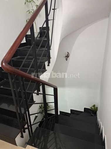 🏤 NHÀ 5 TẦNG 35 m² HẺM XE HƠI Đ. CAO THẮNG Q3. GIÁ TL 8,7 TỶ. 