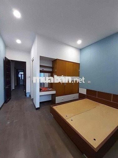 CHO THUÊ NHÀ 3 TẦNG ĐƯỜNG LÊ ANH XUÂN FULL NỘI THẤT SẴN VÀO Ở