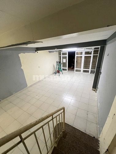 Lãnh Binh Thăng- Cư Xá Bình Thới Q11. DT : 4.5 x 14m . 3 Tầng 18 trệu