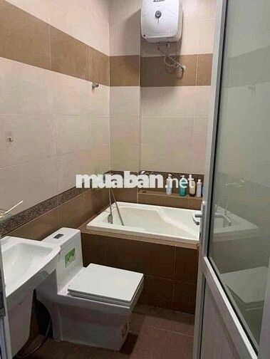 CHO THUÊ NHÀ 3 TẦNG ĐƯỜNG LÊ ANH XUÂN FULL NỘI THẤT SẴN VÀO Ở