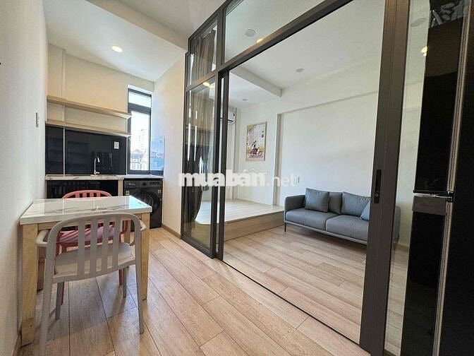CHO THUÊ CHDV 2 PHÒNG NGỦ CÓ THANG MÁY RỘNG 60m2 NỘI THẤT CAO CẤP
