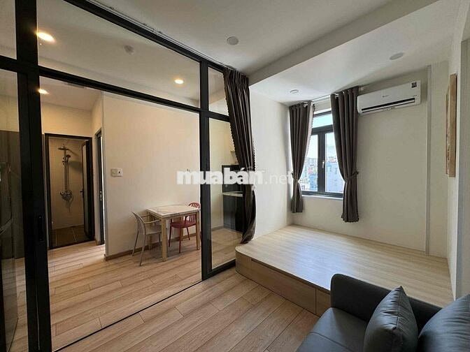 CHO THUÊ CHDV 2 PHÒNG NGỦ CÓ THANG MÁY RỘNG 60m2 NỘI THẤT CAO CẤP