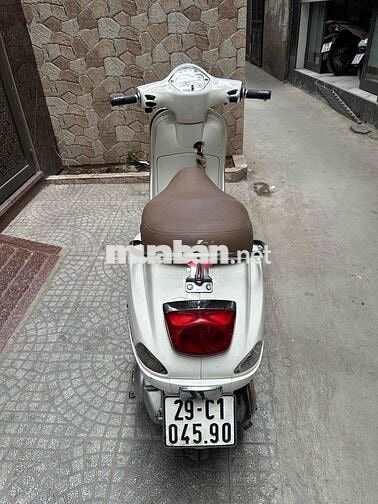 Piaggio Vespa LX 125