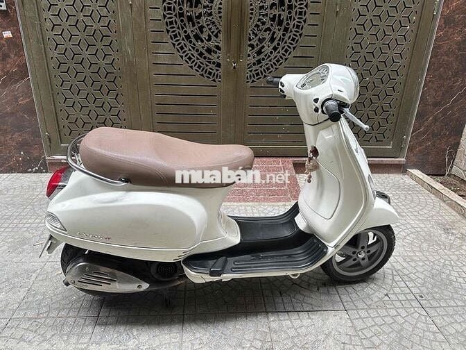 Piaggio Vespa LX 125