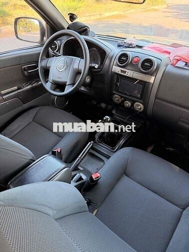 Isuzu D-Max 2011 Số sàn Diesel 3.0 Bạc