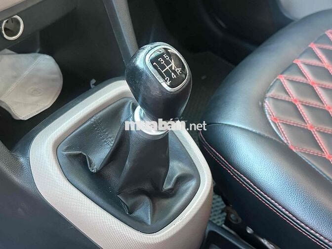 Hyundai Grand i10 2019 Số sàn Bạc