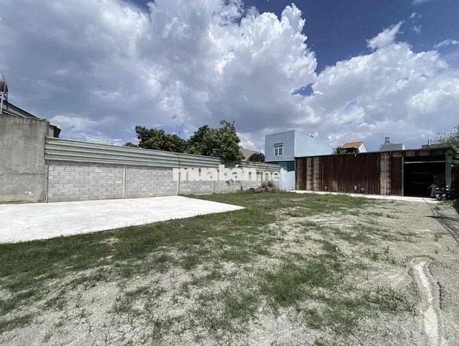 CHO THUÊ KHO 700m2 SÂN RỘNG - ĐƯỜNG CONT - ĐIỆN 3PHA - XA DÂN CƯ