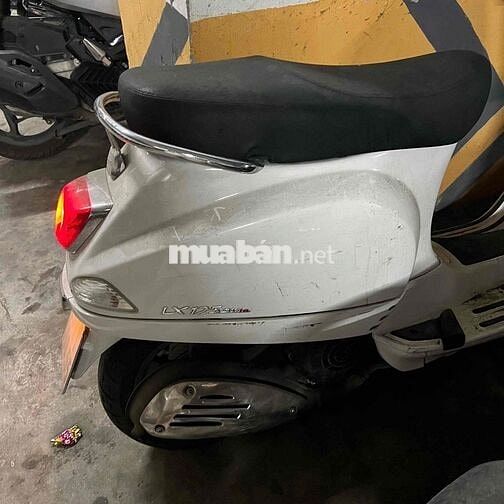 Piaggio Vespa LX 125 i.e 2013 Trắng