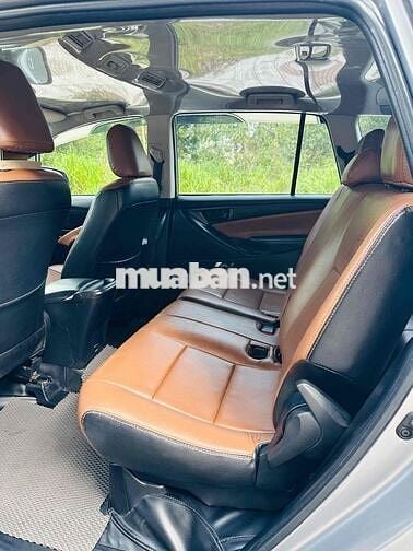 Toyota Innova 2019 Số sàn Bạc Ghế da