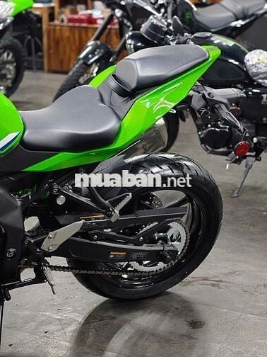 Kawasaki Ninja ZX-4RR 2026 Xanh KRT 50km