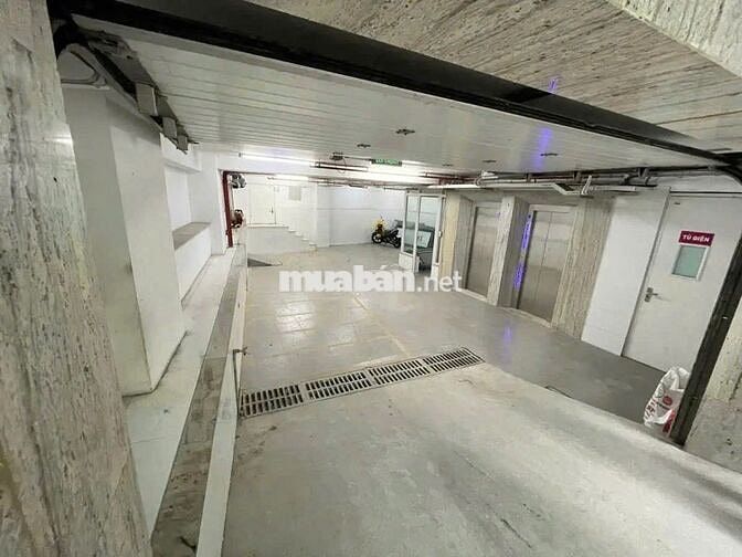 🏢 Cho Thuê VP 300m² MP Khúc Thừa Dụ, Cầu Giấy, Hầm để Xe, 2 Thang Máy.