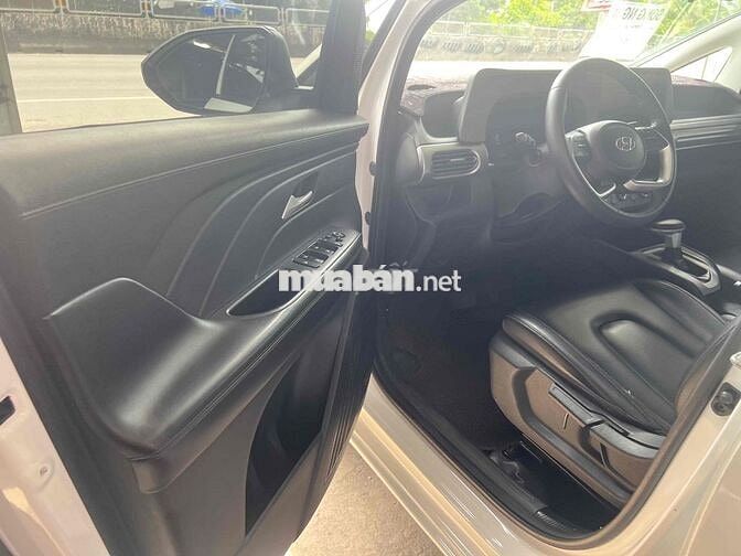 Hyundai Stargazer 2022 Trắng