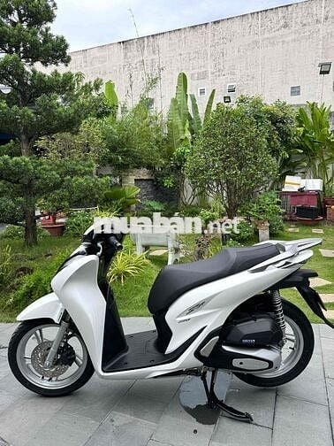 SH160i Abs 2024 Trắng Đen chuẩn lướt 5500 km