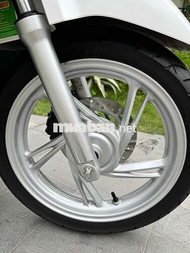 SH160i Abs 2024 Trắng Đen chuẩn lướt 5500 km