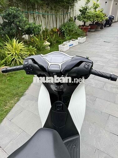 SH160i Abs 2024 Trắng Đen chuẩn lướt 5500 km