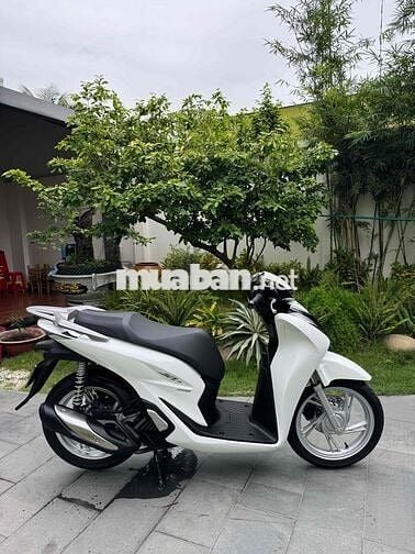 SH160i Abs 2024 Trắng Đen chuẩn lướt 5500 km
