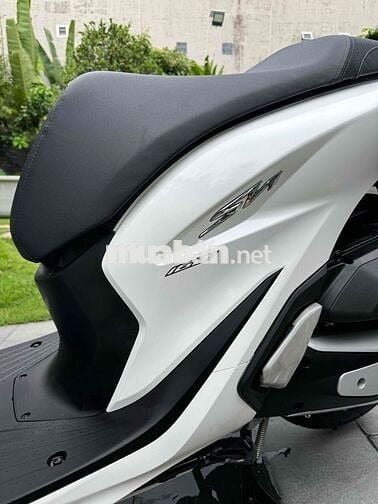 SH160i Abs 2024 Trắng Đen chuẩn lướt 5500 km