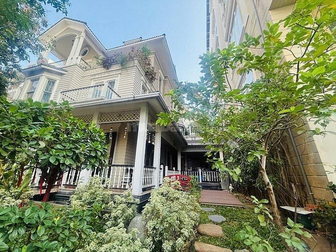 Bán villa + building văn phòng tại CMT8, Tân Bình, 461,6m2, 120 tỷ