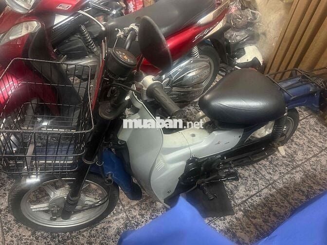 Suzuki 50cc dang the thao nhut doi 2009