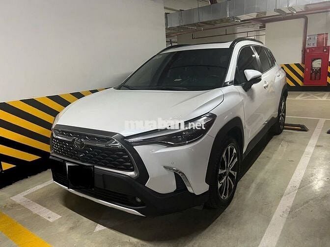 Toyota Corolla Cross 1.8V 2022 Trắng 17.000 km
