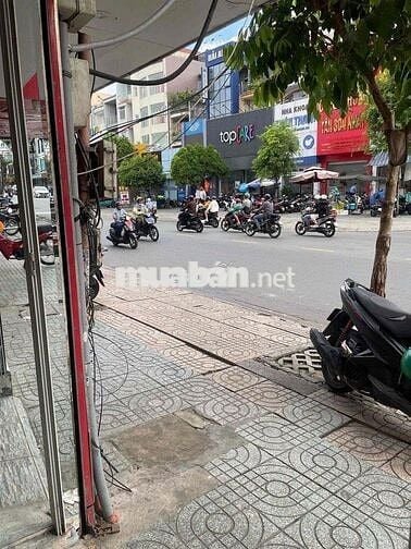 Cho thuê mặt bằng kinh doanh mặt tiền đường CMT8, quận Tân Bình