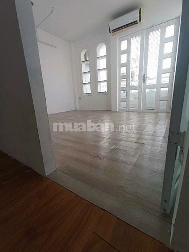 Cho Thuê Nhà Nguyên Căn Mặt Tiền 8pn 8wc 8 bếp đồng hồ riêng Q TÂN PHÚ